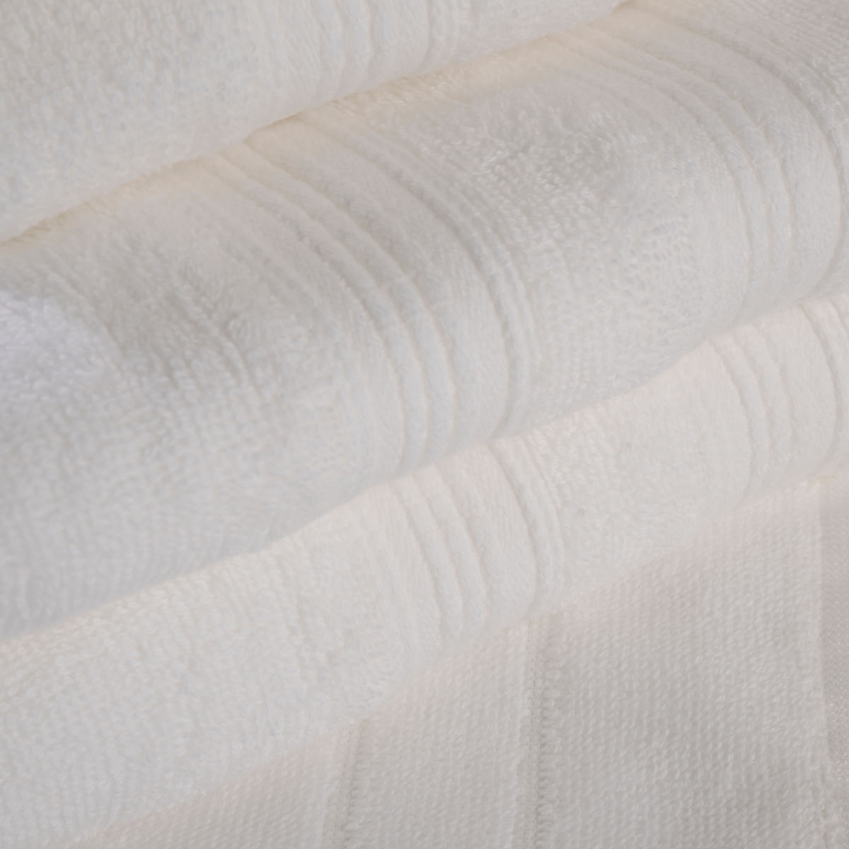 03 02 0087 Jogo de Banho Fascino Logan Branco 002.jpg